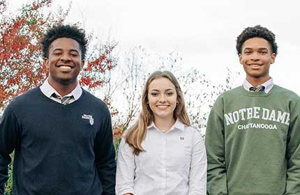 NotreDameHighSchool.HomePage.HappyStudents.Hero_Crop